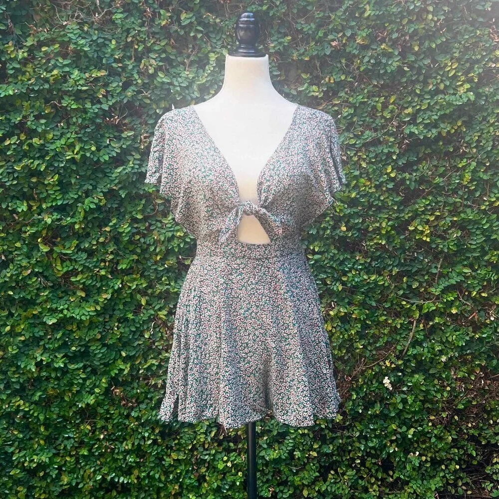 Urban Outfitters Kimchi Blue Jodi Flutter Sleeve Romper Festival Fairy Boho - Picture 7 of 15